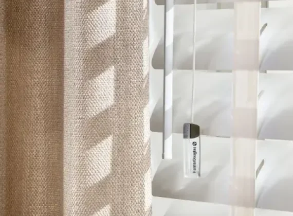 cortinas-tradicionales-con-cortinas-de-maderajpg-optimized-2